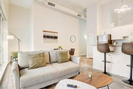 Cozysuites - 1Br With Direct Skybridge Access #1 Indianápolis Exterior foto